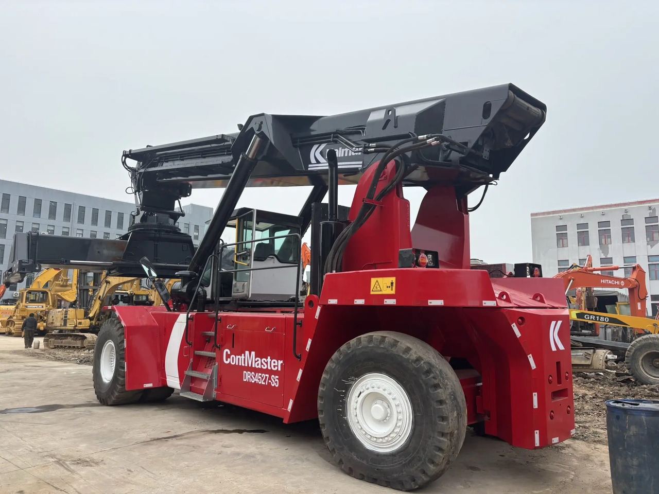 KALMAR DRS 4527 - S5 DRF450 DRT 450 45TON CONTAINER HANDLER - Reach stacker: picture 3 KALMAR DRS 4527 - S5 DRF450 DRT 450 45TON CONTAINER HANDLER - Reach stacker: picture 3