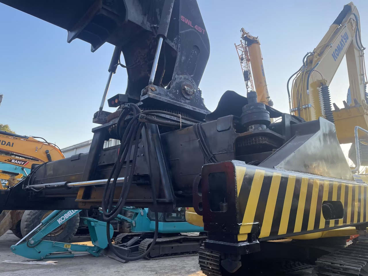 SANY SRSC45C30 45 TON CAPACITY - Reach stacker: picture 3 SANY SRSC45C30 45 TON CAPACITY - Reach stacker: picture 3