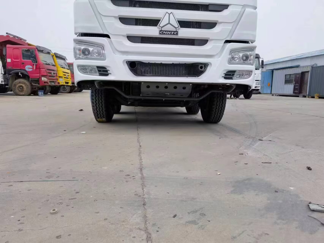SINOTRUK HOWO 8*4 - Tipper: picture 3 SINOTRUK HOWO 8*4 - Tipper: picture 3