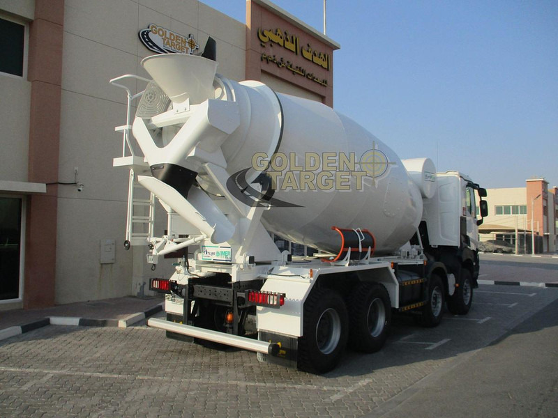 Renault K420 - Concrete mixer truck: picture 3 Renault K420 - Concrete mixer truck: picture 3