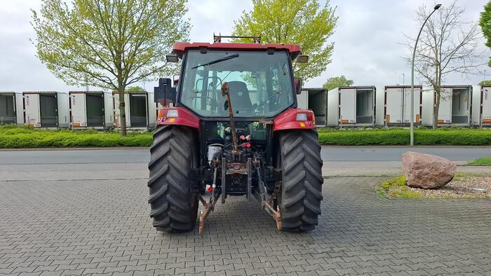 Case IH 1090 - Farm tractor: picture 4 Case IH 1090 - Farm tractor: picture 4