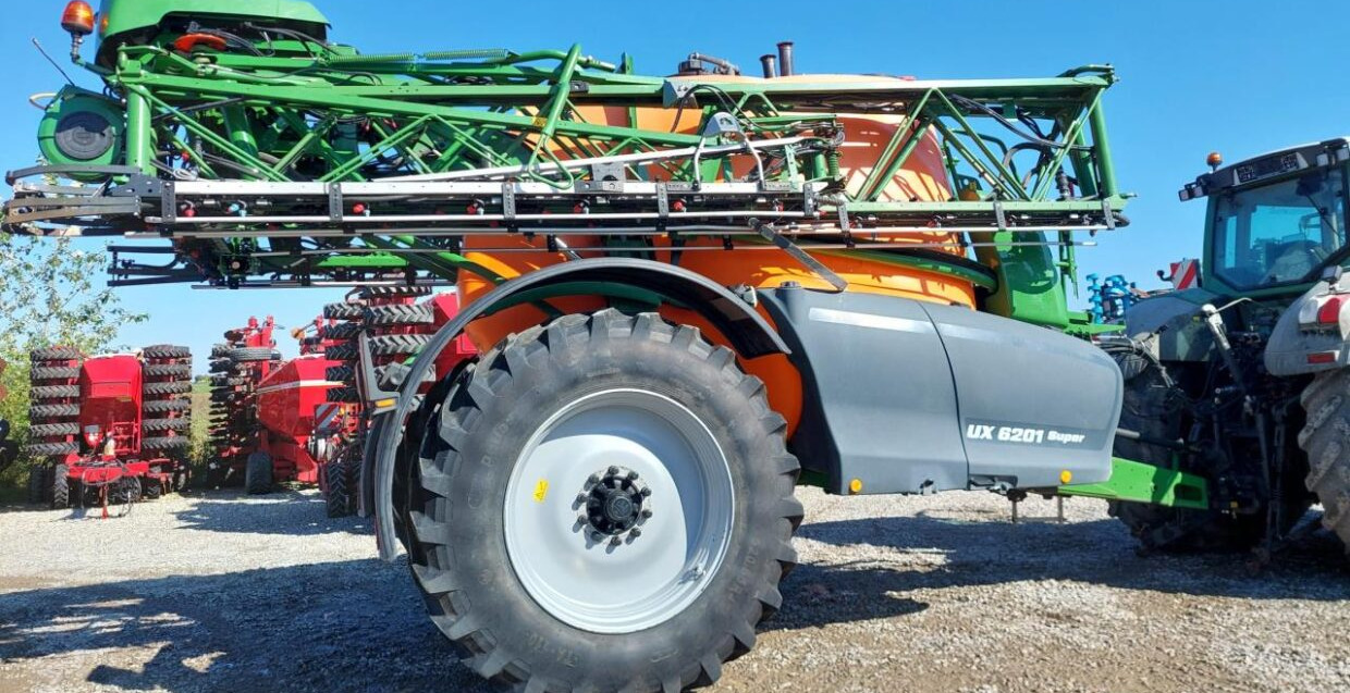 Amazone UX 6201 Super - 24-30-36m - Trailed sprayer: picture 2 Amazone UX 6201 Super - 24-30-36m - Trailed sprayer: picture 2