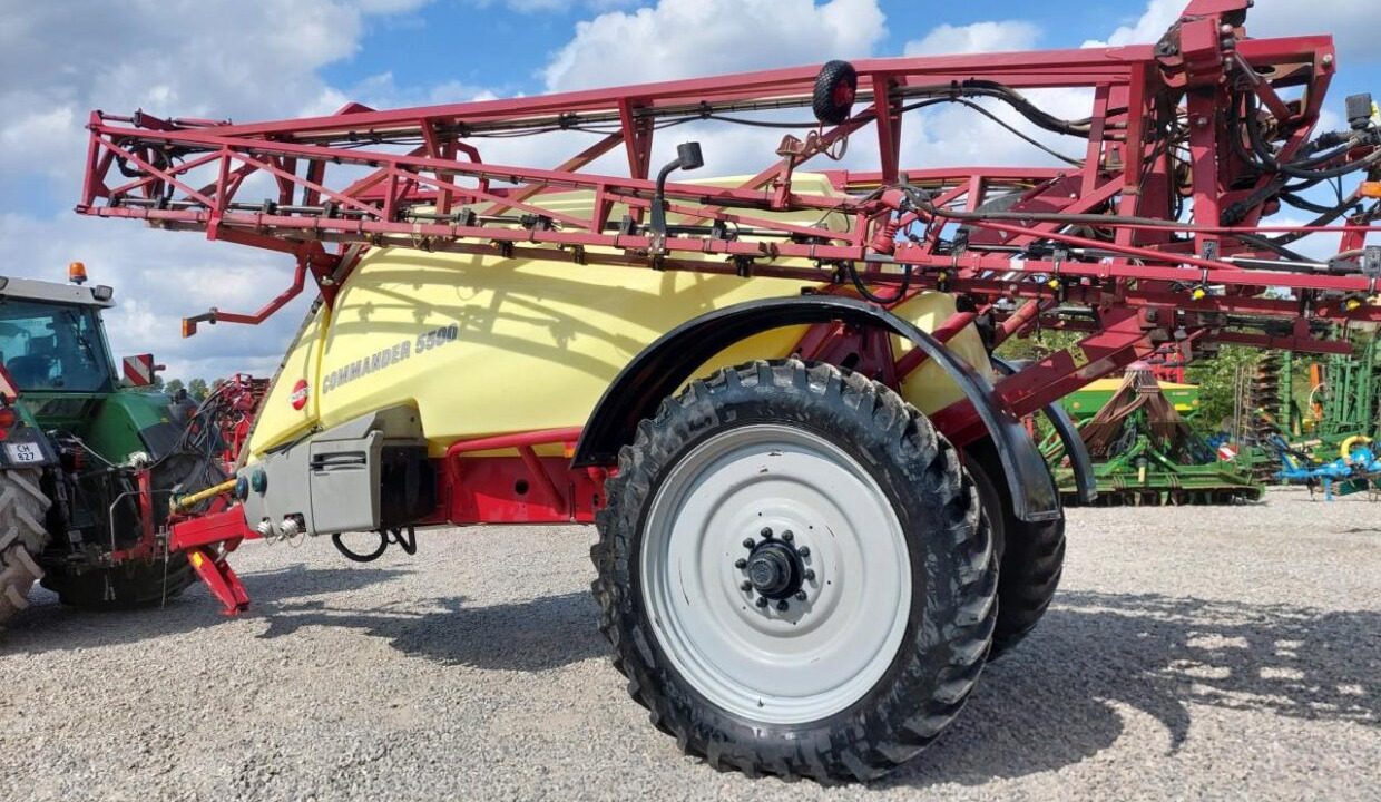 Hardi Commander 5500i -30m - Trailed sprayer: picture 3 Hardi Commander 5500i -30m - Trailed sprayer: picture 3