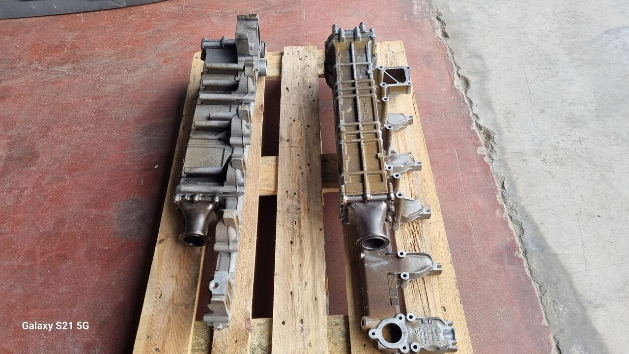 EXHAUST GAS COOLER Behr Mercedes-Benz ACTROS MP4 EURO 5-6 - Engine and parts for Truck: picture 5 EXHAUST GAS COOLER Behr Mercedes-Benz ACTROS MP4 EURO 5-6 - Engine and parts for Truck: picture 5