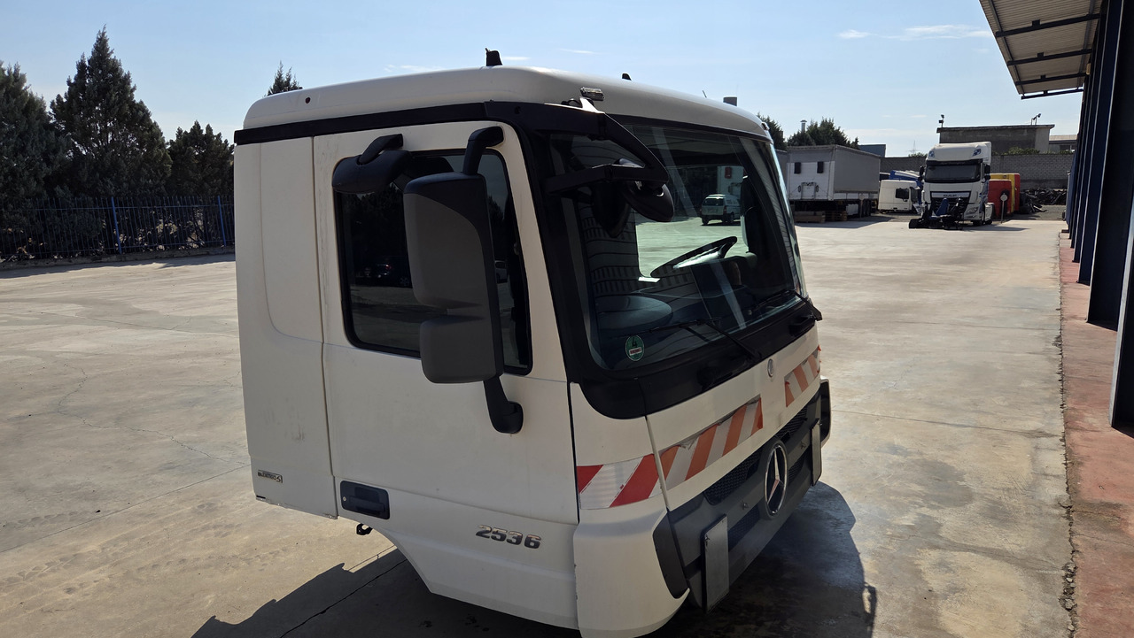MERCEDES-BENZ ACTROS MP3 EURO 5 MEDIUM SIZE - Cab: picture 1 MERCEDES-BENZ ACTROS MP3 EURO 5 MEDIUM SIZE - Cab: picture 1