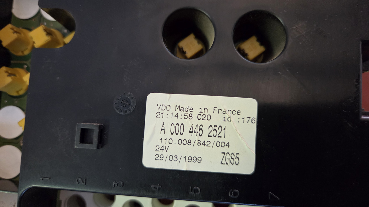 MERCEDES-BENZ ATEGO - Dashboard: picture 5 MERCEDES-BENZ ATEGO - Dashboard: picture 5