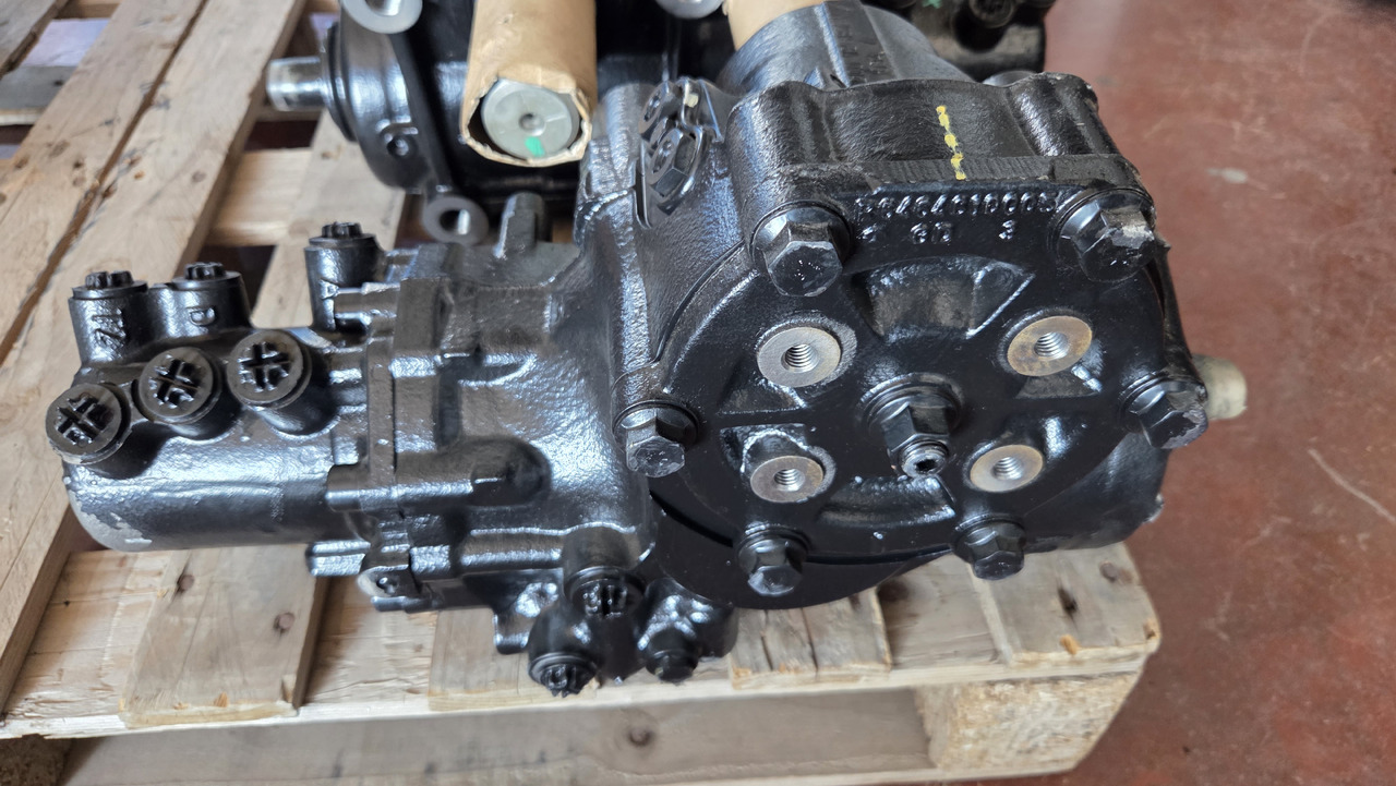 MERCEDES-BENZ POWER STEERING ACTROS - Steering wheel: picture 3 MERCEDES-BENZ POWER STEERING ACTROS - Steering wheel: picture 3