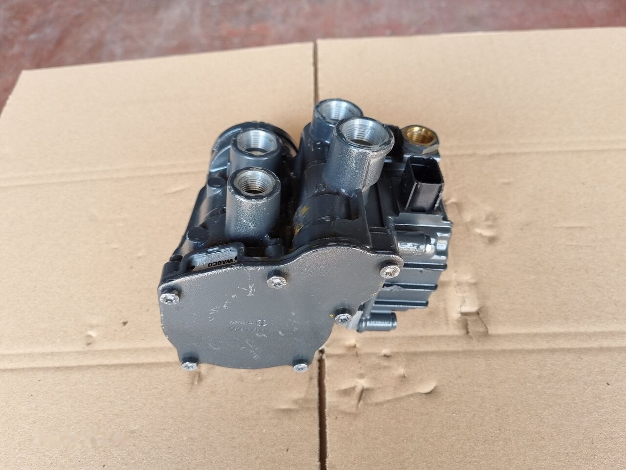 WABCO 4801060050 Mercedes-Benz ACTROS MP4 EURO 6 - ECU for Truck: picture 1 WABCO 4801060050 Mercedes-Benz ACTROS MP4 EURO 6 - ECU for Truck: picture 1