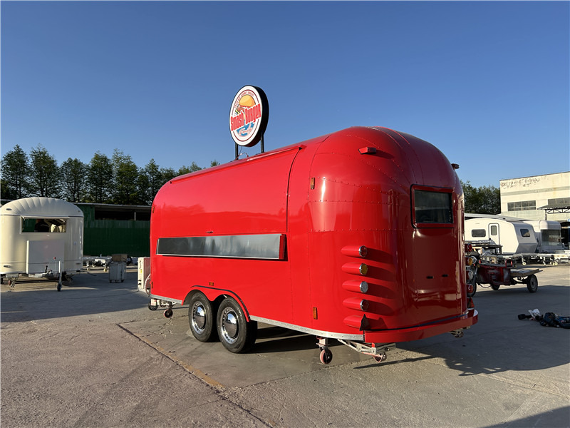 Burger Van Smash Burger Trailer |Handcrafted Burgers & Fries Food Truck - Vending trailer: picture 3 Burger Van Smash Burger Trailer |Handcrafted Burgers & Fries Food Truck - Vending trailer: picture 3
