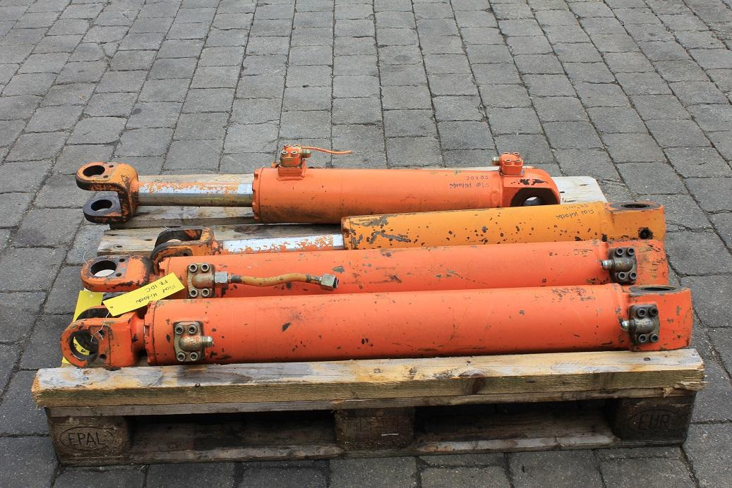 Fiat-Allis FR 10 - Hydraulic cylinder for Construction machinery: picture 3 Fiat-Allis FR 10 - Hydraulic cylinder for Construction machinery: picture 3