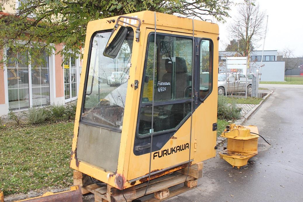 Furukawa W625 - Cab for Construction machinery: picture 1 Furukawa W625 - Cab for Construction machinery: picture 1