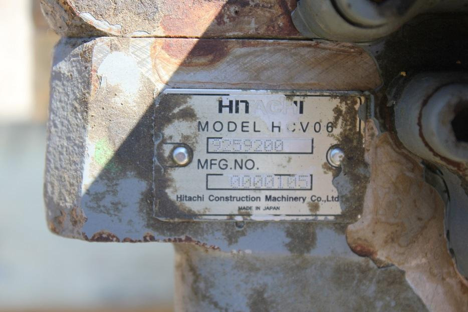 Hitachi ZX 140W - Hydraulic valve for Construction machinery: picture 5 Hitachi ZX 140W - Hydraulic valve for Construction machinery: picture 5