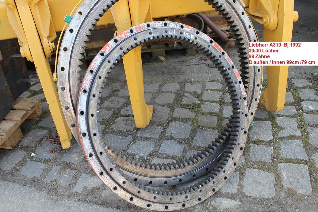Liebherr A 310 - Slewing ring for Construction machinery: picture 1 Liebherr A 310 - Slewing ring for Construction machinery: picture 1