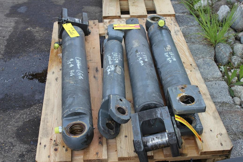 Liebherr L514 - Hydraulic cylinder for Construction machinery: picture 1 Liebherr L514 - Hydraulic cylinder for Construction machinery: picture 1