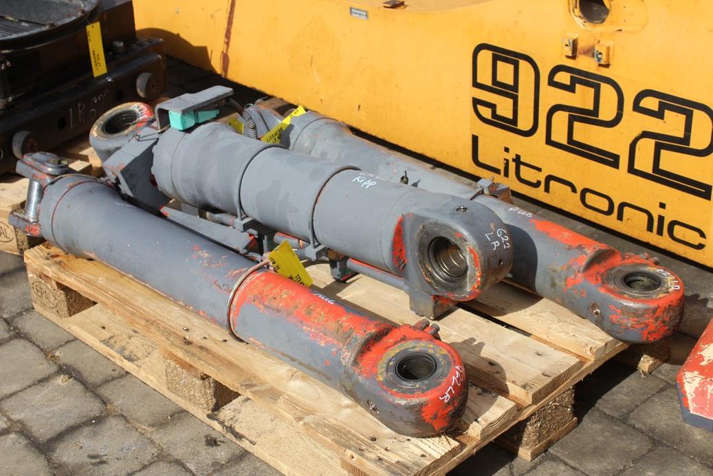 Liebherr LR 622 - Hydraulic cylinder for Construction machinery: picture 4 Liebherr LR 622 - Hydraulic cylinder for Construction machinery: picture 4