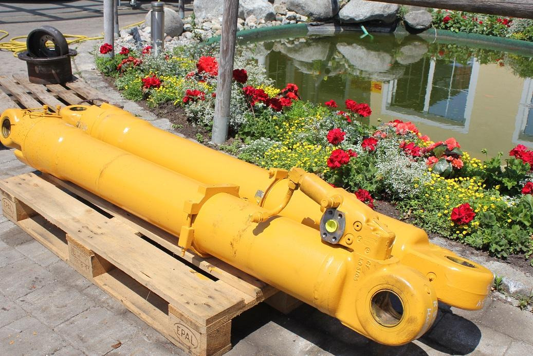 Liebherr R 934 LIT - Hydraulic cylinder for Construction machinery: picture 4 Liebherr R 934 LIT - Hydraulic cylinder for Construction machinery: picture 4