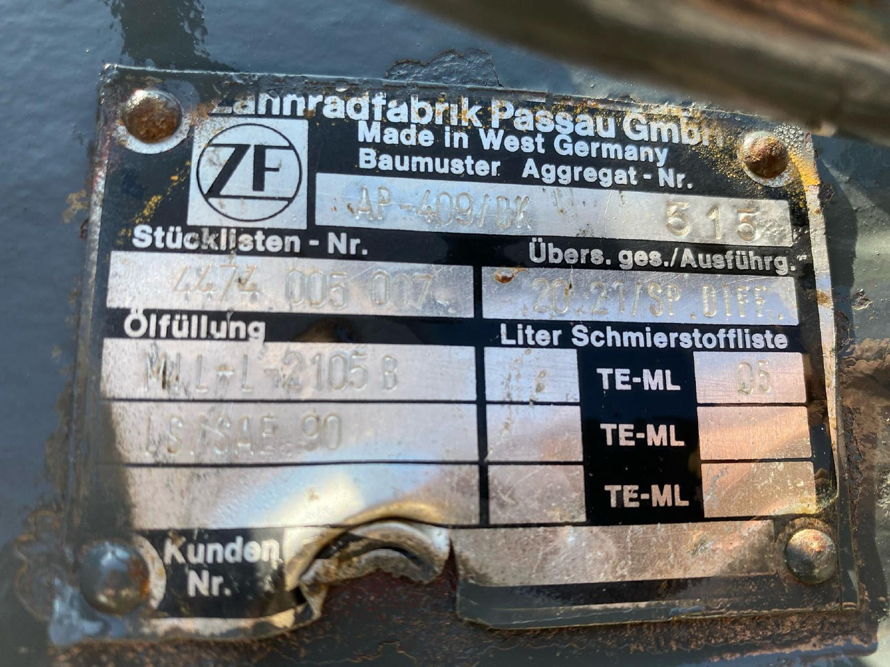 Liebherr ZF AP 409 aus L 541 - Axle and parts for Construction machinery: picture 3 Liebherr ZF AP 409 aus L 541 - Axle and parts for Construction machinery: picture 3