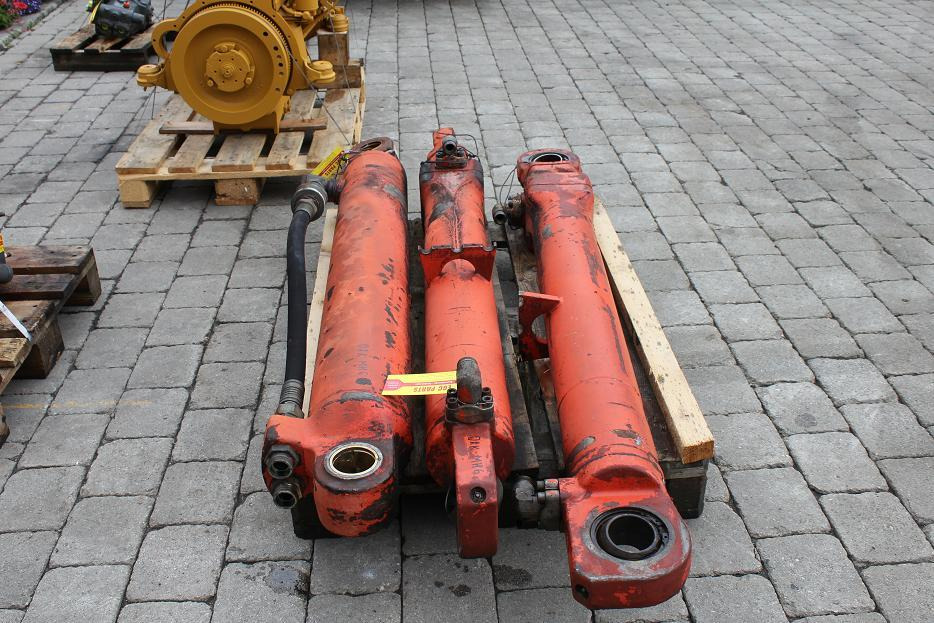 O&K MH6 - Hydraulic cylinder for Construction machinery: picture 2 O&K MH6 - Hydraulic cylinder for Construction machinery: picture 2