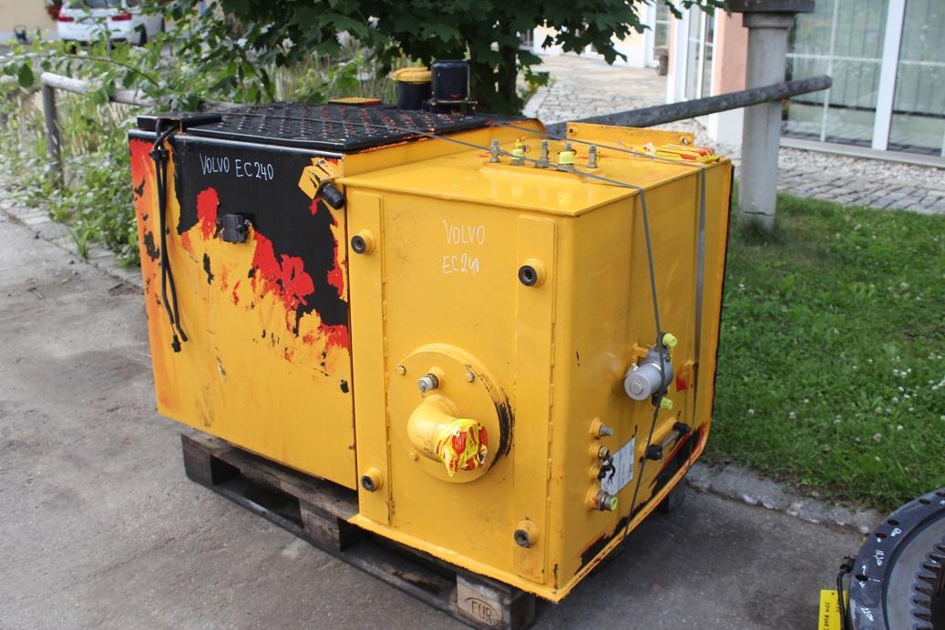 Volvo EC 240 B NLC - Spare parts for Crawler excavator: picture 2 Volvo EC 240 B NLC - Spare parts for Crawler excavator: picture 2