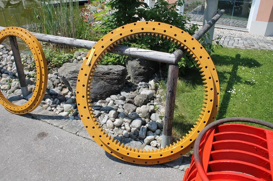 Zeppelin ZM 15 - Slewing ring for Construction machinery: picture 1 Zeppelin ZM 15 - Slewing ring for Construction machinery: picture 1