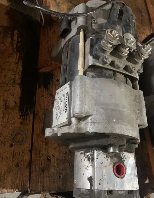 Volvo B5LH 2012 21543421   Volvo truck - Steering pump for Truck: picture 3 Volvo B5LH 2012 21543421   Volvo truck - Steering pump for Truck: picture 3