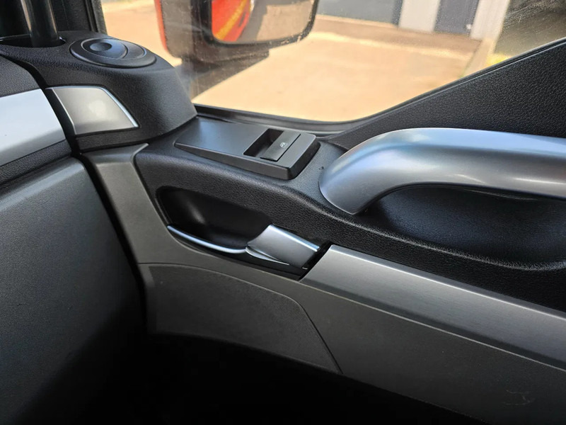 Tractor unit MAN TGX 18.440 2015: picture 15