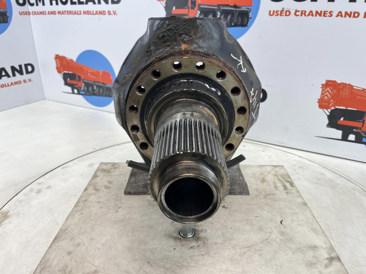 FAUN ATF 45-3 Steering knuckle 16 holes axle 3 - Steering knuckle for Mobile crane: picture 2 FAUN ATF 45-3 Steering knuckle 16 holes axle 3 - Steering knuckle for Mobile crane: picture 2