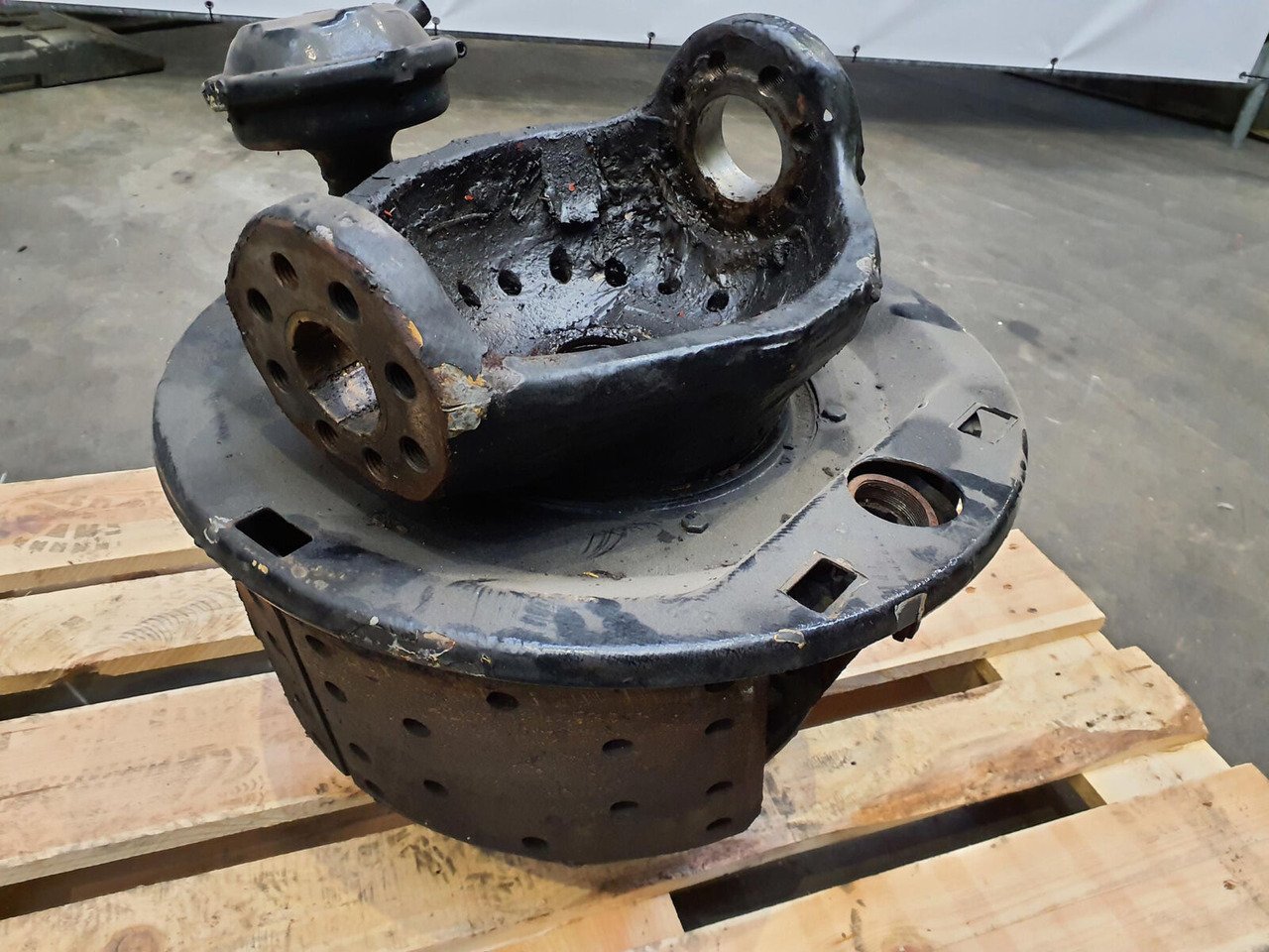 FAUN ATF 50G-3 steering knuckle axle 1 left - Steering knuckle for Mobile crane: picture 4 FAUN ATF 50G-3 steering knuckle axle 1 left - Steering knuckle for Mobile crane: picture 4