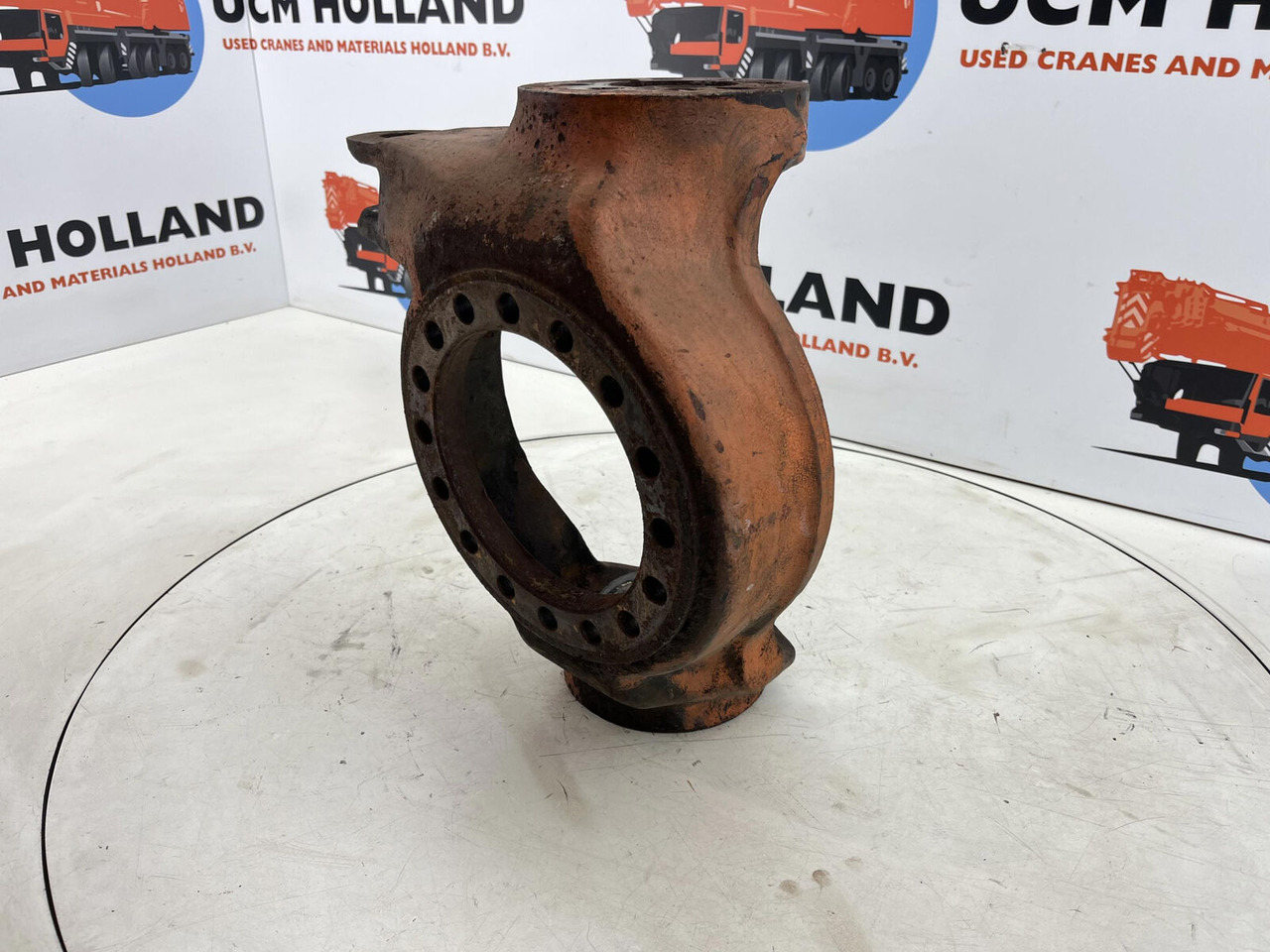 FAUN RTF 50/60 Steering knuckle 16 holes axle 1 right - Steering knuckle for Mobile crane: picture 1 FAUN RTF 50/60 Steering knuckle 16 holes axle 1 right - Steering knuckle for Mobile crane: picture 1