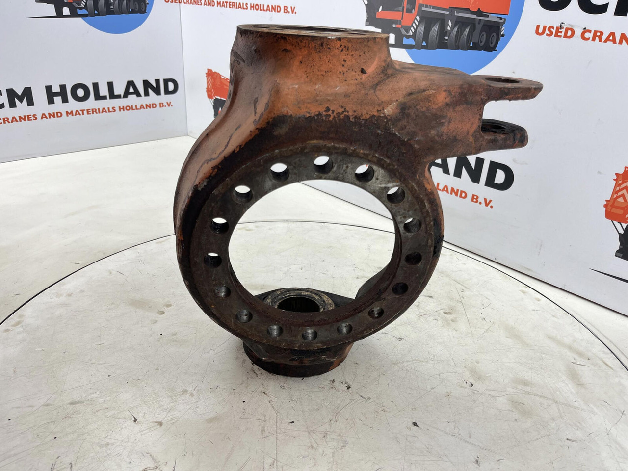 FAUN RTF 50 Steering knuckle 16 holes axle 1 left - Steering knuckle for Crane: picture 2 FAUN RTF 50 Steering knuckle 16 holes axle 1 left - Steering knuckle for Crane: picture 2