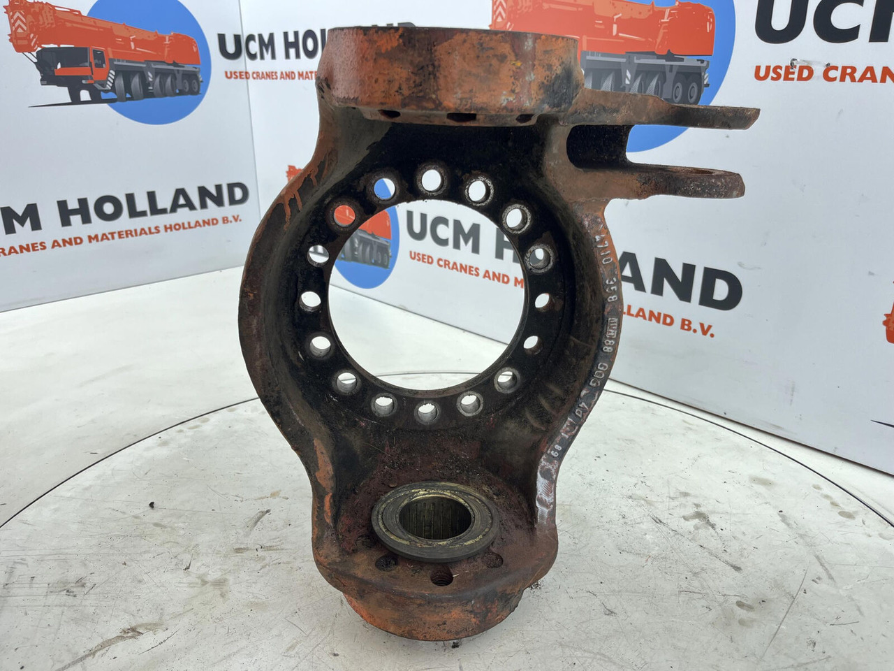 FAUN RTF 50 Steering knuckle 16 holes axle 1 right - Steering knuckle for Mobile crane: picture 5 FAUN RTF 50 Steering knuckle 16 holes axle 1 right - Steering knuckle for Mobile crane: picture 5