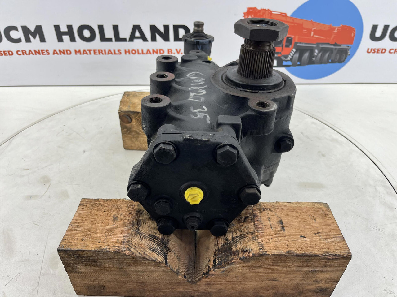 Grove GMK 2035 steering box - Steering gear for Mobile crane: picture 1 Grove GMK 2035 steering box - Steering gear for Mobile crane: picture 1