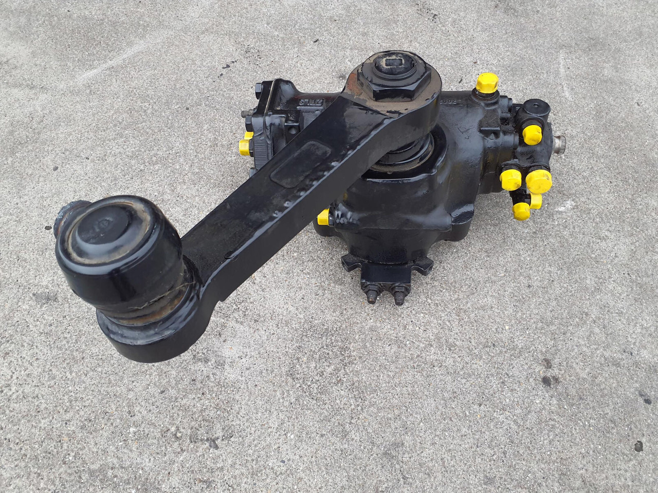Grove GMK 6400 steering box servocom-zf - Steering gear for Mobile crane: picture 1 Grove GMK 6400 steering box servocom-zf - Steering gear for Mobile crane: picture 1