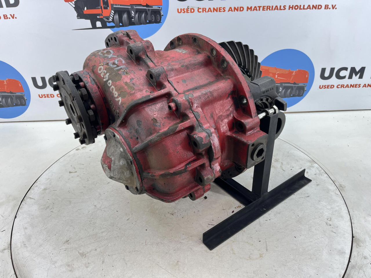 Liebherr LTM 1045 mid differential 13x35 axle 2 - Differential gear for Mobile crane: picture 3 Liebherr LTM 1045 mid differential 13x35 axle 2 - Differential gear for Mobile crane: picture 3