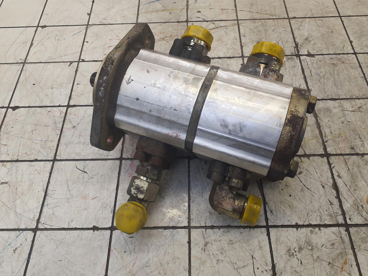 Liebherr LTM 1070-4.1 TWO-STAGE PUMP - Hydraulic pump for Mobile crane: picture 2 Liebherr LTM 1070-4.1 TWO-STAGE PUMP - Hydraulic pump for Mobile crane: picture 2