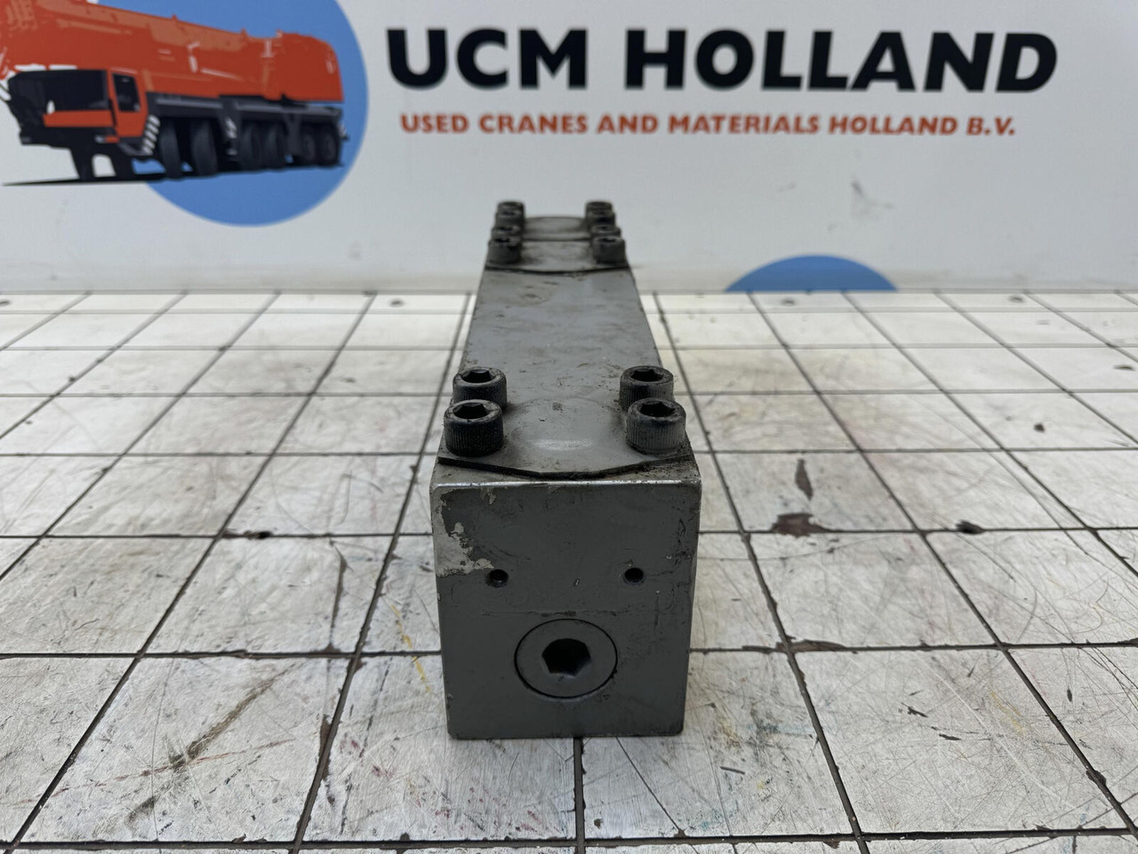 Liebherr LTM 1080/1 telescopic cylinder connection block - Hydraulics for Mobile crane: picture 4 Liebherr LTM 1080/1 telescopic cylinder connection block - Hydraulics for Mobile crane: picture 4