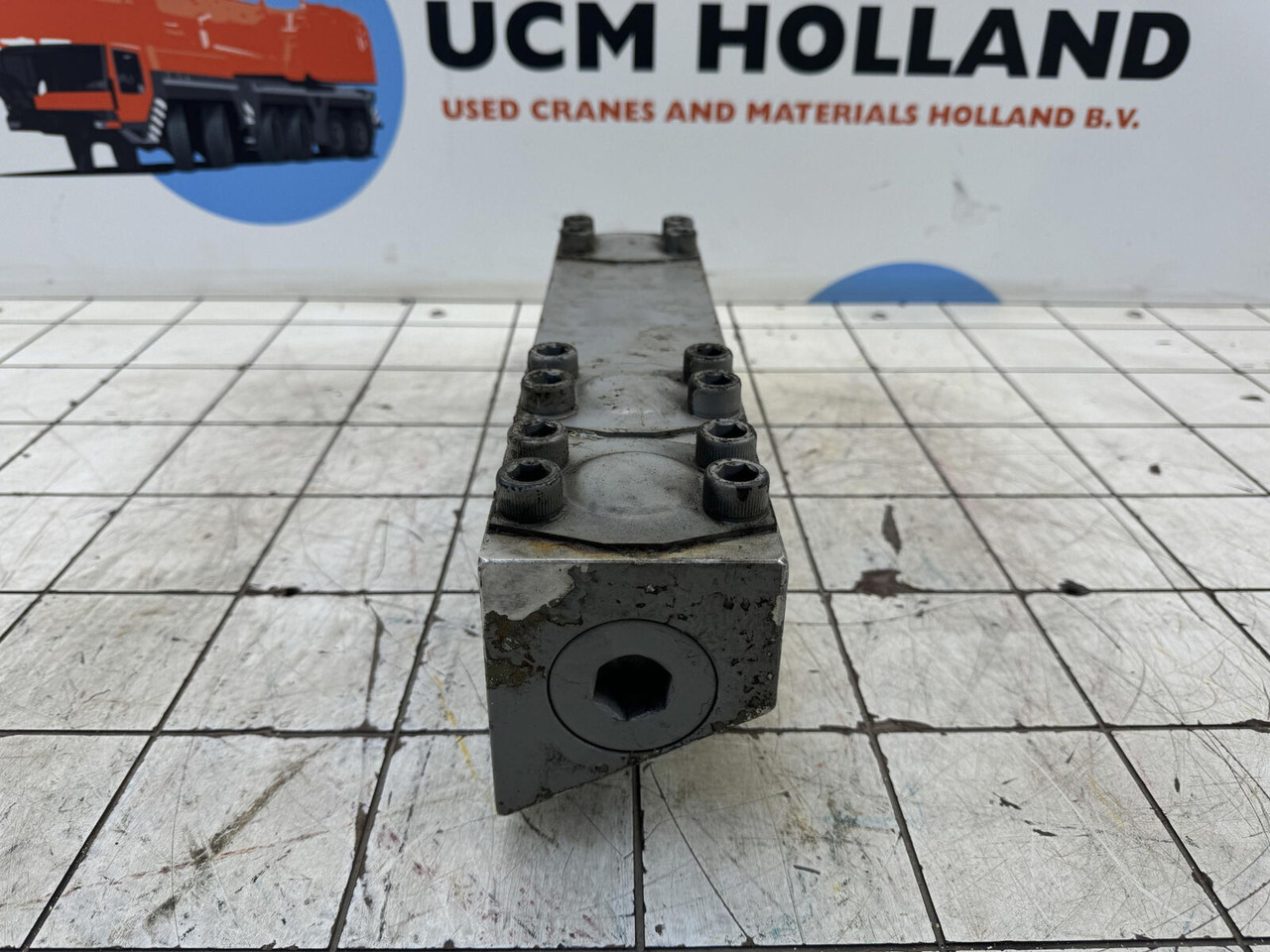 Liebherr LTM 1080/1 telescopic cylinder connection block - Hydraulics for Mobile crane: picture 3 Liebherr LTM 1080/1 telescopic cylinder connection block - Hydraulics for Mobile crane: picture 3