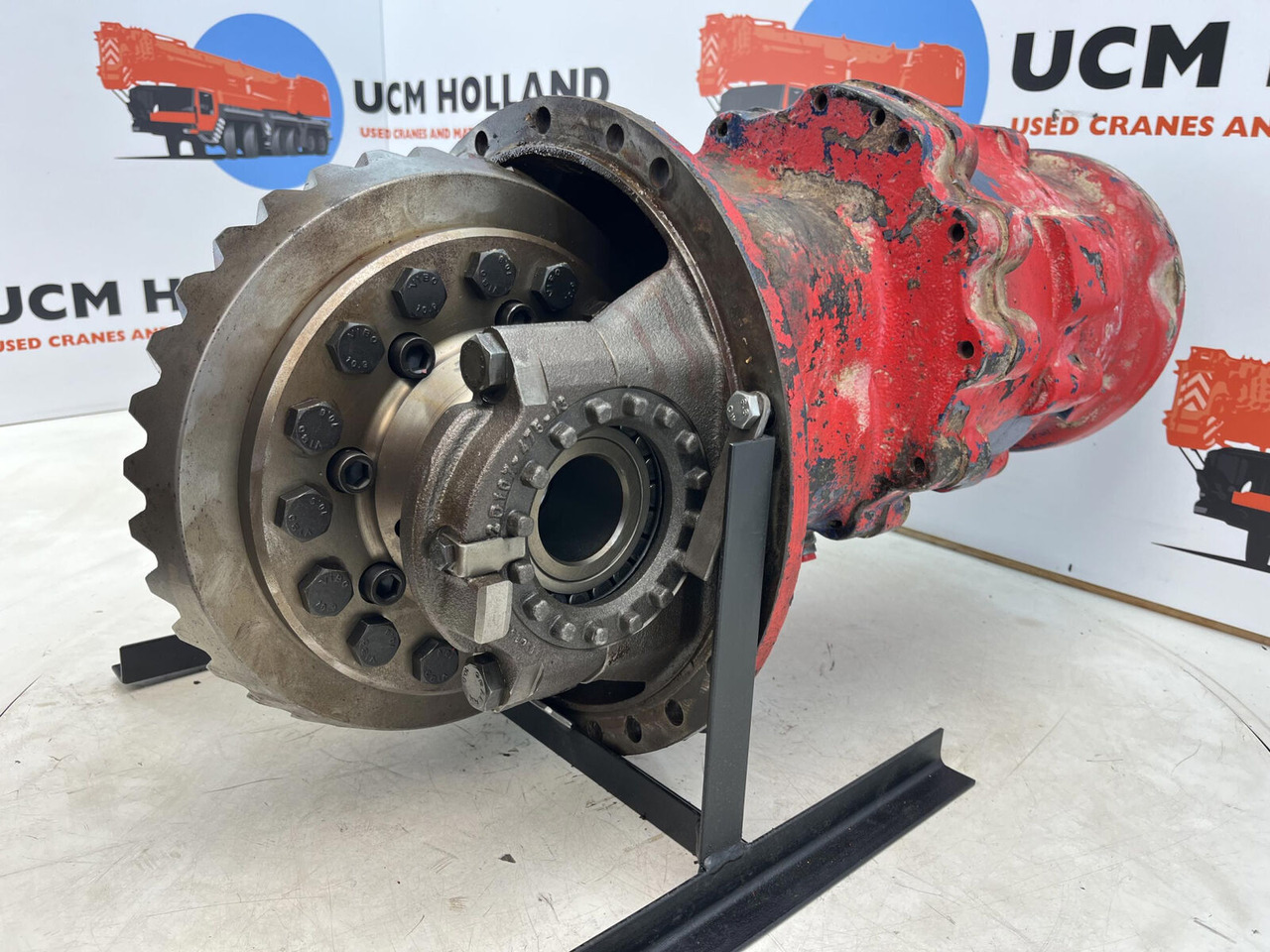 Liebherr LTM 1090 drive through diff 13x35 axle 4 - Differential gear for Mobile crane: picture 2 Liebherr LTM 1090 drive through diff 13x35 axle 4 - Differential gear for Mobile crane: picture 2