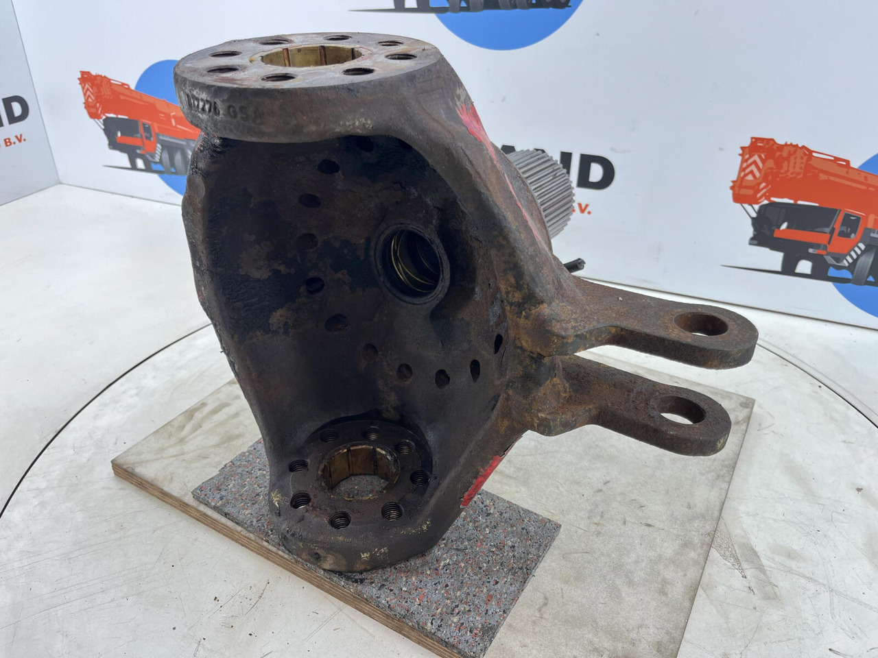 Steering knuckle for Mobile crane Terex Demag AC35 Steering knuckle 16 holes axle 2 right: picture 6