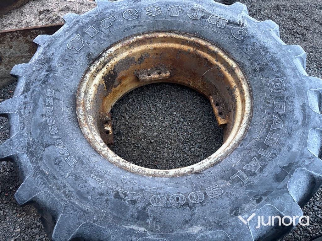 Traktordäck + Fälg - Firestone, Radial 9000, 540/65 R 28 - Wheel and tire package for Agricultural machinery: picture 4 Traktordäck + Fälg - Firestone, Radial 9000, 540/65 R 28 - Wheel and tire package for Agricultural machinery: picture 4