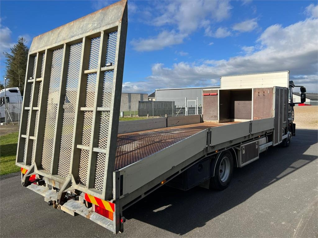 Iveco Euro Cargo 120 E22  - Autotransporter truck: picture 4 Iveco Euro Cargo 120 E22  - Autotransporter truck: picture 4