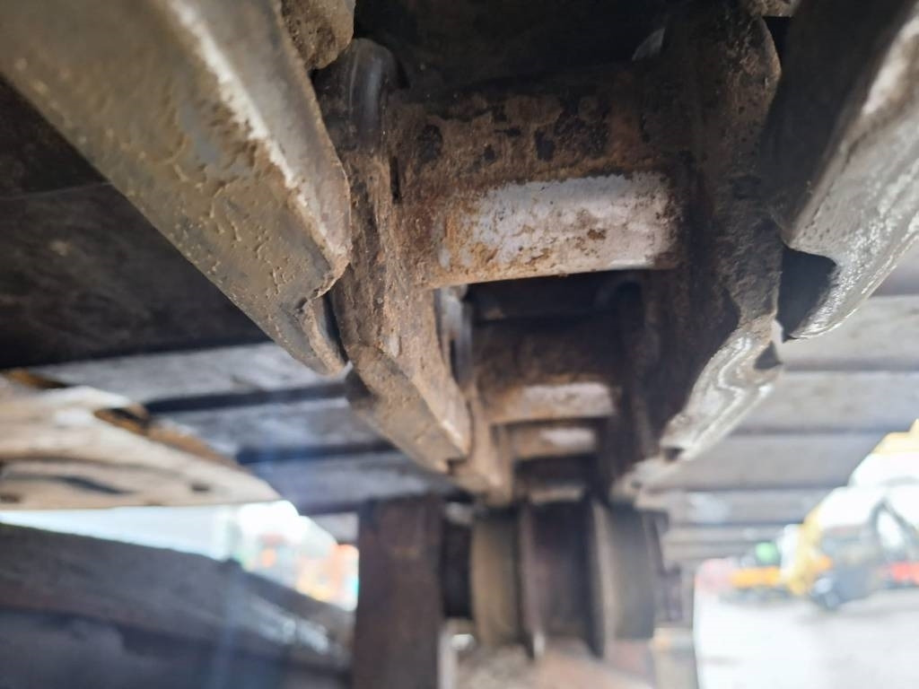 Crawler excavator CAT 312CL PYÖRITTÄJÄLLÄ: picture 9