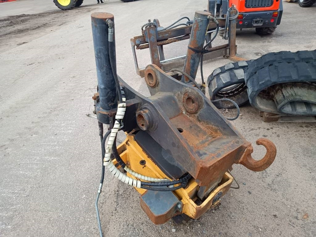 Wheel excavator Case WX210 PYÖRITTÄJÄLLÄ: picture 11