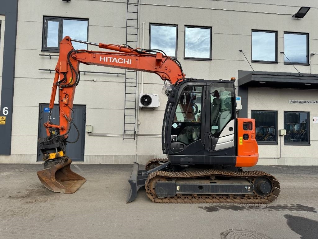 Hitachi ZX85US-5 Pyörittäjä, 3-Kauhaa  - Mini excavator: picture 1 Hitachi ZX85US-5 Pyörittäjä, 3-Kauhaa  - Mini excavator: picture 1