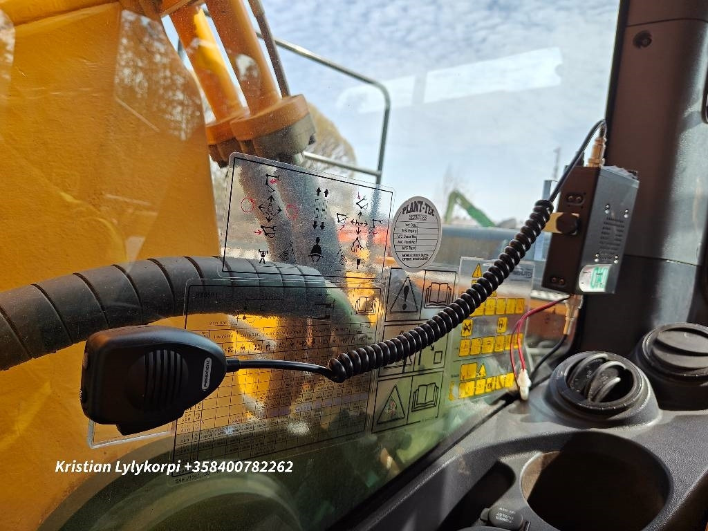 Crawler excavator Hyundai HX380L VÄHÄN AJETTU: picture 29