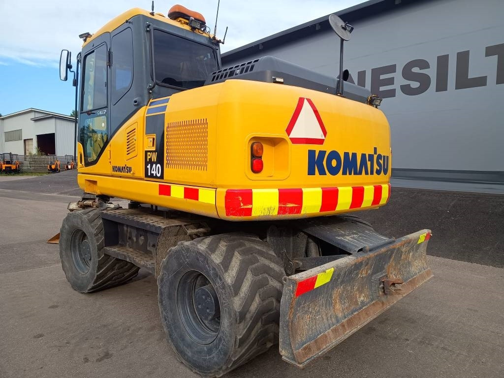 Komatsu MYYTY! SOLD! PW140-7 PYÖRITTÄJÄLLÄ - Wheel excavator: picture 3 Komatsu MYYTY! SOLD! PW140-7 PYÖRITTÄJÄLLÄ - Wheel excavator: picture 3