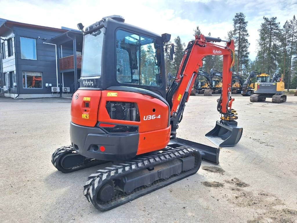Kubota MYYTY! SOLD! U36-4 PYÖRITTÄJÄLLÄ - Mini excavator: picture 4 Kubota MYYTY! SOLD! U36-4 PYÖRITTÄJÄLLÄ - Mini excavator: picture 4