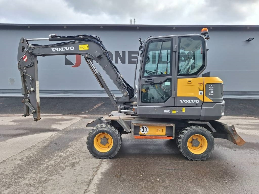 Volvo EW60E VÄHÄN AJETTU - Wheel excavator: picture 1 Volvo EW60E VÄHÄN AJETTU - Wheel excavator: picture 1