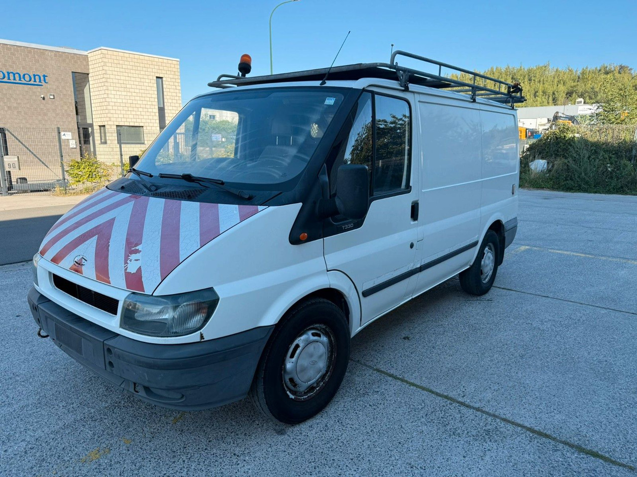 Ford Transit. 2.4 - Small van: picture 1 Ford Transit. 2.4 - Small van: picture 1