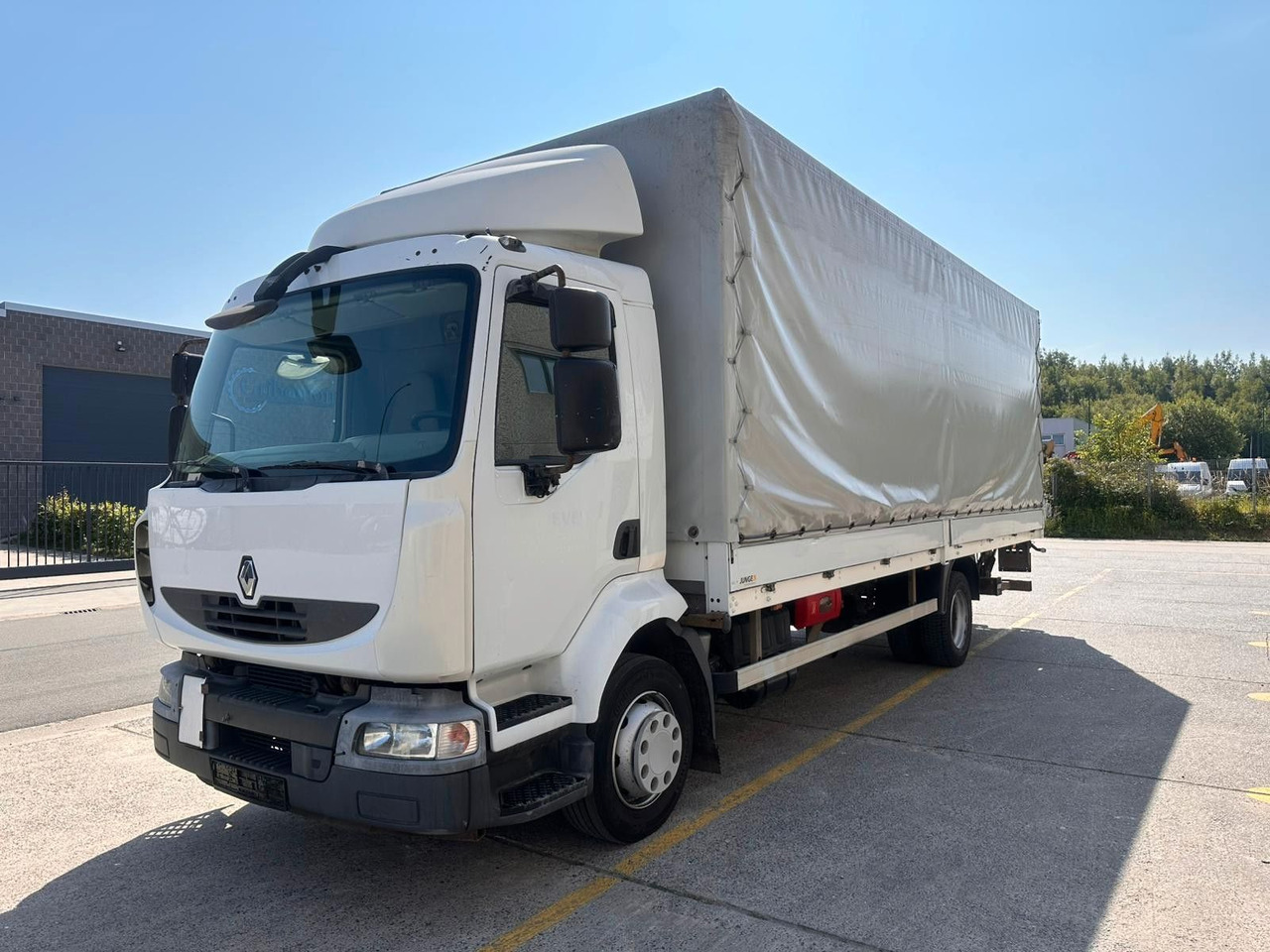 Renault Midlum dXi220-12. Klima. - Curtainsider truck: picture 3 Renault Midlum dXi220-12. Klima. - Curtainsider truck: picture 3